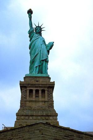 神戸駅から徒歩5分の快適なビジネスホテル【東横INNJR神戸駅北口】の魅力と詳細情報